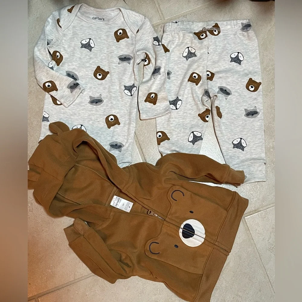 🧸 Carter’s SZ:6 Month Baby Bundle 2 outfits & 1 Bear Hoodie to Match Like New